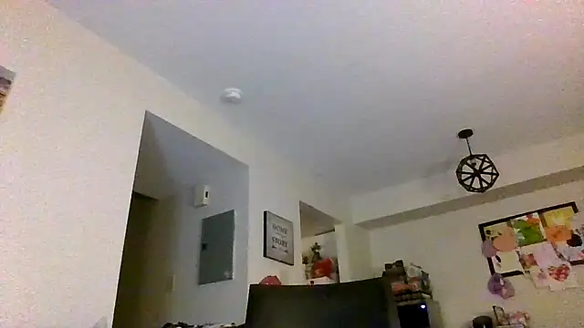 Snapshot of thedevinemama chatting on 16, 3, 2026 thedevinemama online show from 16, 3, 2026