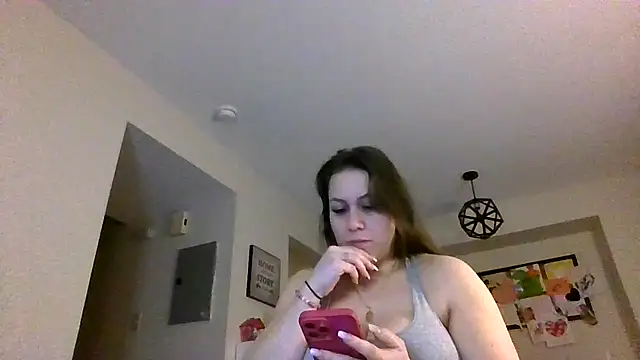 Snapshot of thedevinemama chatting on 21, 3, 2026 thedevinemama online show from 21, 3, 2026