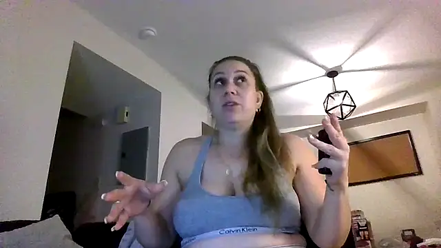 Snapshot of thedevinemama chatting on 26, 7, 2026 thedevinemama online show from 26, 7, 2026