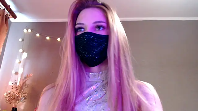 Iris lave online show from 3, 5, 2026