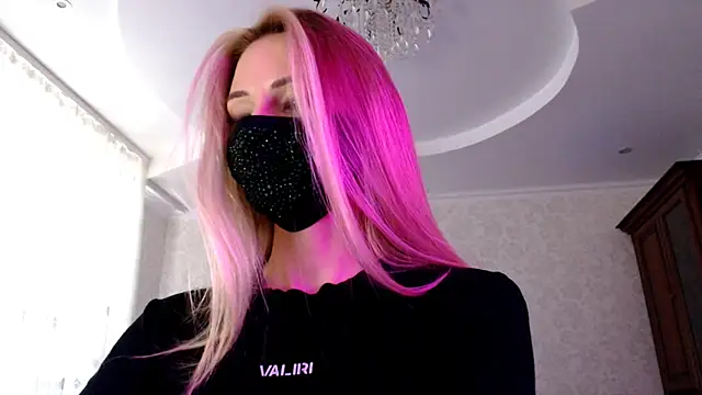 Iris lave online show from 28, 7, 2026
