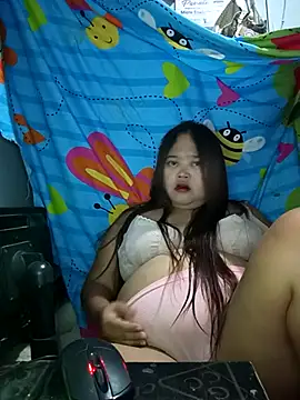 Snapshot of sweetbigtits19 chatting on 18, 3, 2026 sweetbigtits19 online show from 18, 3, 2026