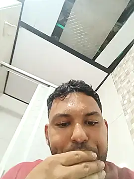 Snapshot of Frank0021 chatting on 1, 11, 2025 Frank0021 online show from 1, 11, 2025