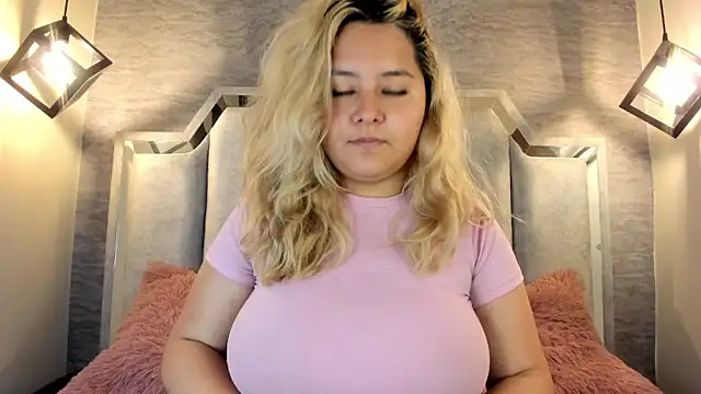 Zafiro claire online show from 30, 4, 2026