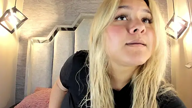 Zafiro claire online show from 5, 5, 2026