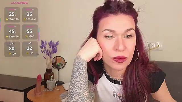 ReginaFoXXXy online show from 7, 3, 2026