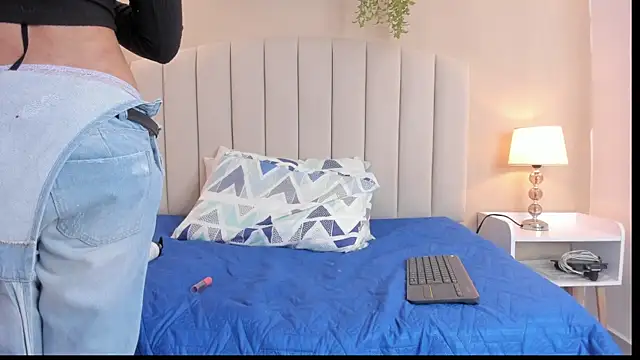 Rachel Donnelly online show from 5, 12, 2025