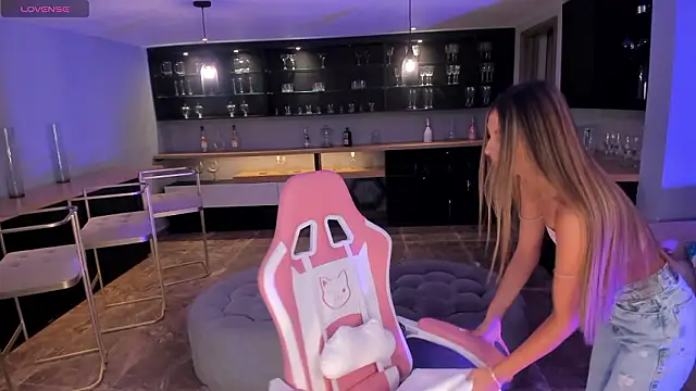 Snapshot of MaddyOwens chatting on 18, 3, 2026 MaddyOwens online show from 18, 3, 2026