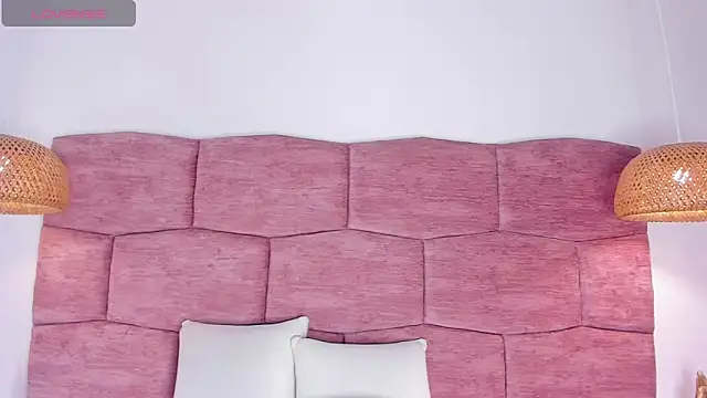 dani velvet online show from 30, 9, 2025