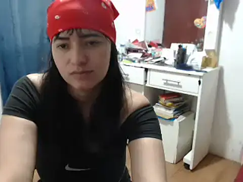 annie clark2 online show from 10, 12, 2024