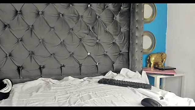 Snapshot of bxby_dolls chatting on 10, 10, 2025 bxby dolls online show from 10, 10, 2025