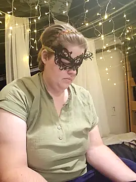 Snapshot of VeiledMuse chatting on 25, 9, 2025 VeiledMuse online show from 25, 9, 2025