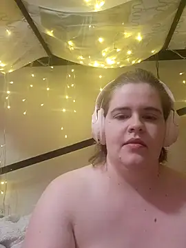 Snapshot of VeiledMuse chatting on 23, 2, 2026 VeiledMuse online show from 23, 2, 2026