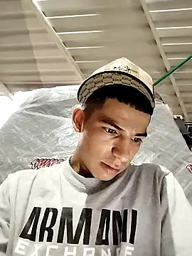 Snapshot of Tussi-amor chatting on 10, 9, 2025 Tussi-amor online show from 10, 9, 2025