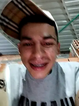 Snapshot of Tussi-amor chatting on 11, 9, 2025 Tussi-amor online show from 11, 9, 2025