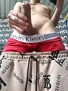 Snapshot of Tussi-amor chatting on 11, 9, 2025 Tussi-amor online show from 11, 9, 2025