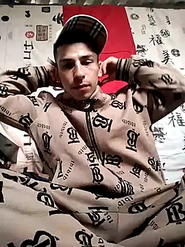 Snapshot of Tussi-amor chatting on 14, 9, 2025 Tussi-amor online show from 14, 9, 2025