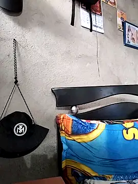 Snapshot of Tussi-amor chatting on 15, 9, 2025 Tussi-amor online show from 15, 9, 2025