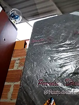 Snapshot of Tussi-amor chatting on 17, 9, 2025 Tussi-amor online show from 17, 9, 2025