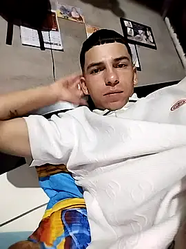 Snapshot of Tussi-amor chatting on 21, 9, 2025 Tussi-amor online show from 21, 9, 2025