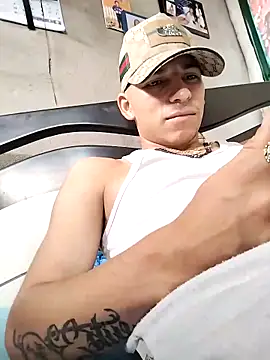 Snapshot of Tussi-amor chatting on 23, 9, 2025 Tussi-amor online show from 23, 9, 2025