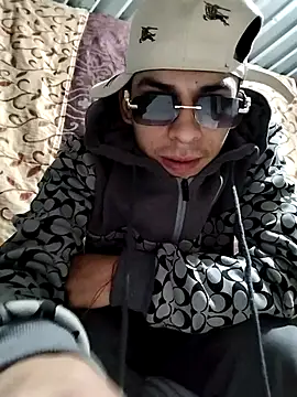 Snapshot of Tussi-amor chatting on 2, 10, 2025 Tussi-amor online show from 2, 10, 2025