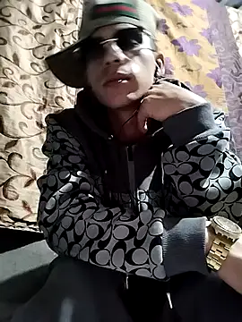 Snapshot of Tussi-amor chatting on 7, 10, 2025 Tussi-amor online show from 7, 10, 2025