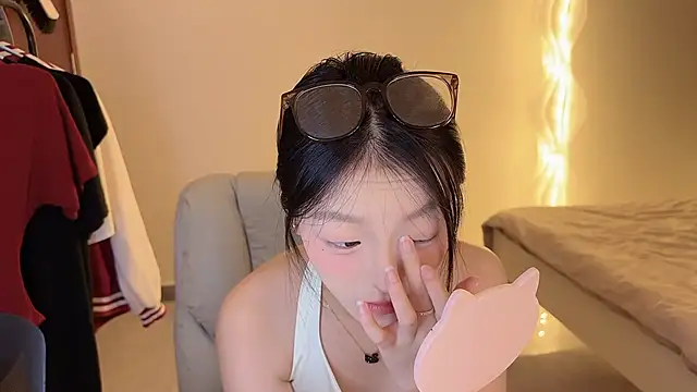 Snapshot of Robin-o3 chatting on 21, 9, 2025 Robin-o3 online show from 21, 9, 2025