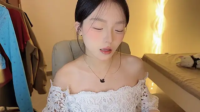 Snapshot of Robin-o3 chatting on 2, 10, 2025 Robin-o3 online show from 2, 10, 2025