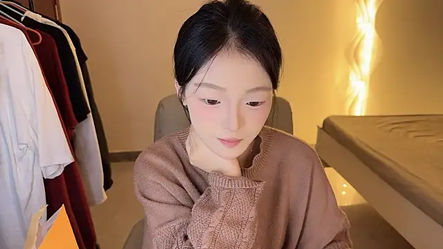 Snapshot of Robin-o3 chatting on 12, 10, 2025 Robin-o3 online show from 12, 10, 2025