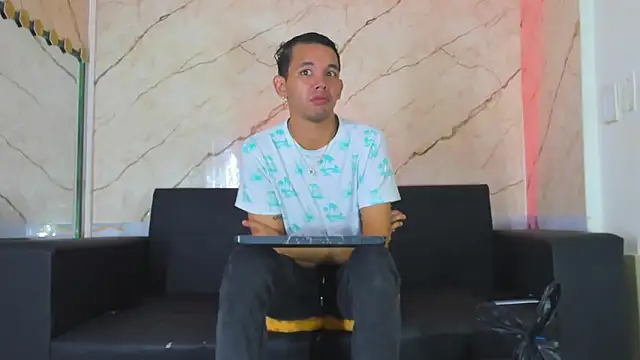 Snapshot of jeremytonner chatting on 14, 10, 2025 jeremytonner online show from 14, 10, 2025