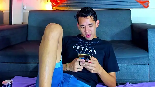 Snapshot of jeremytonner chatting on 26, 10, 2025 jeremytonner online show from 26, 10, 2025