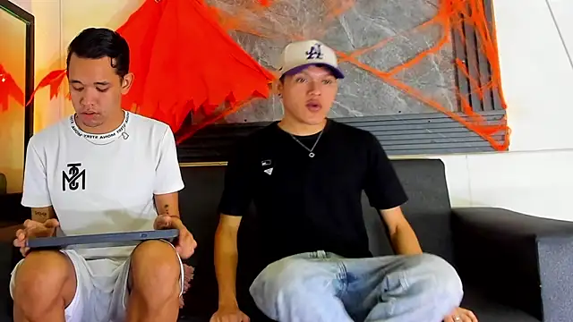 Snapshot of jeremytonner chatting on 28, 10, 2025 jeremytonner online show from 28, 10, 2025