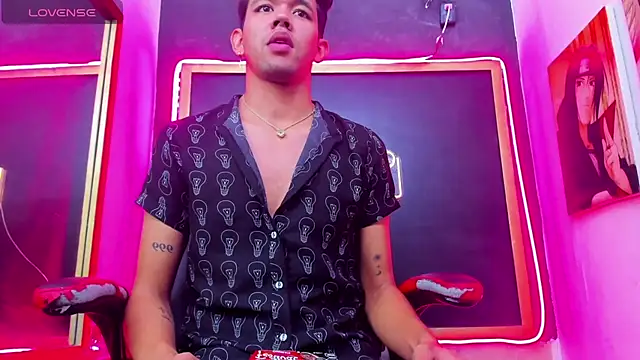 Snapshot of jeremytonner chatting on 4, 12, 2025 jeremytonner online show from 4, 12, 2025