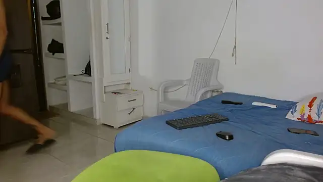 parislnxx online show from 4, 10, 2025