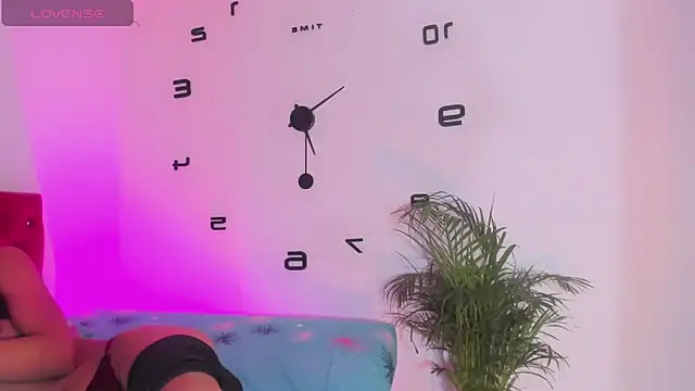 Snapshot of Lady_Dirty444 chatting on 17, 9, 2025 Lady Dirty444 online show from 17, 9, 2025