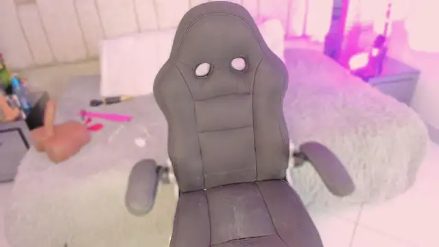 Samarafernandez online show from 20, 9, 2025