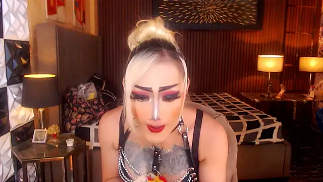 HorseCockDivine online show from 29, 4, 2026