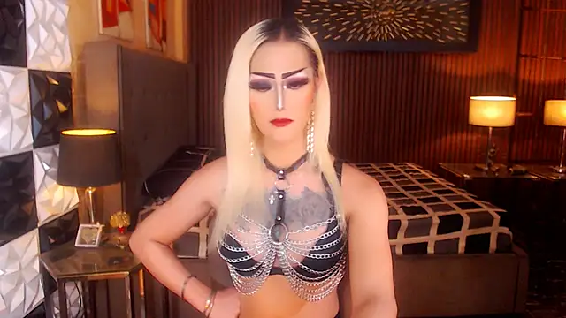 HorseCockDivine online show from 30, 4, 2026