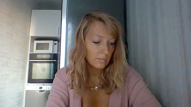 Snapshot of Vexxaa chatting on 20, 9, 2025 Vexxaa online show from 20, 9, 2025