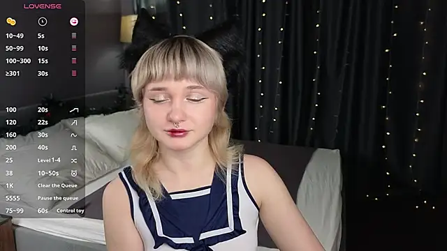 Tori Cutie online show from 5, 12, 2025