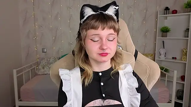 Tori Cutie online show from 3, 5, 2026
