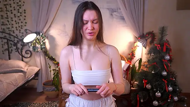 Snapshot of EvaDowe chatting on 3, 2, 2026 EvaDowe online show from 3, 2, 2026