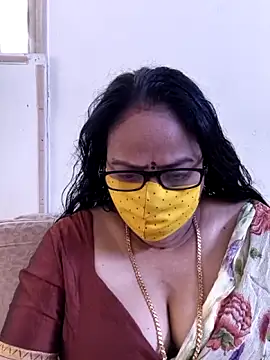 Snapshot of heera-rani chatting on 23, 6, 2026 heera-rani online show from 23, 6, 2026