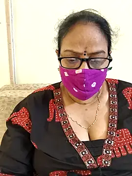 Snapshot of heera-rani chatting on 25, 6, 2026 heera-rani online show from 25, 6, 2026