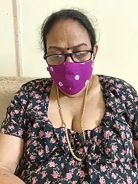 Snapshot of heera-rani chatting on 27, 6, 2026 heera-rani online show from 27, 6, 2026