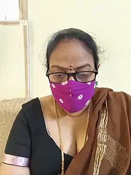 Snapshot of heera-rani chatting on 28, 6, 2026 heera-rani online show from 28, 6, 2026