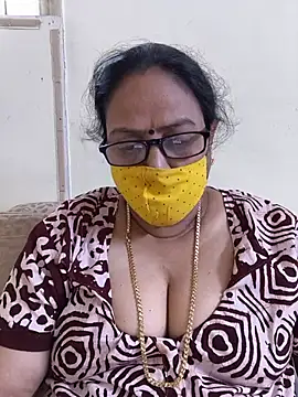 Snapshot of heera-rani chatting on 1, 7, 2026 heera-rani online show from 1, 7, 2026