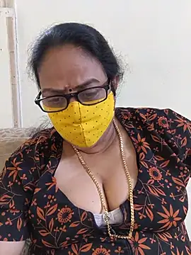 Snapshot of heera-rani chatting on 3, 7, 2026 heera-rani online show from 3, 7, 2026