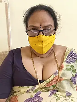 Snapshot of heera-rani chatting on 4, 7, 2026 heera-rani online show from 4, 7, 2026
